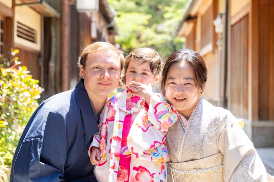 Kyoto: Traditional Kimono Rental - Choosing between classic kimono, yukata, and modern styles