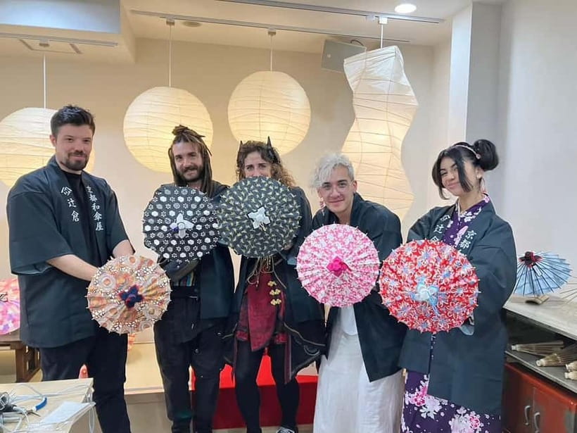 Kyoto: Traditional Mini Umbrella Making Workshop - Making a Kyoto souvenir with your own hands