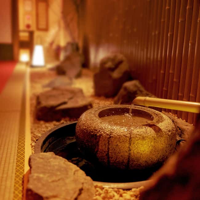 Kyoto: Wazuma Magic Show & Tea Ceremony - Why this short Gion experience feels different
