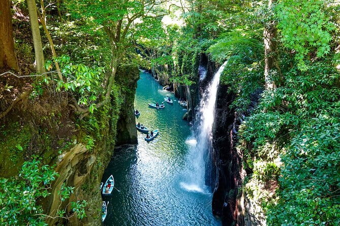 Kyushu: Aso Vocano, Grassland,Onsen and Aso shrine 1-Day Tour - What the 10-hour schedule feels like