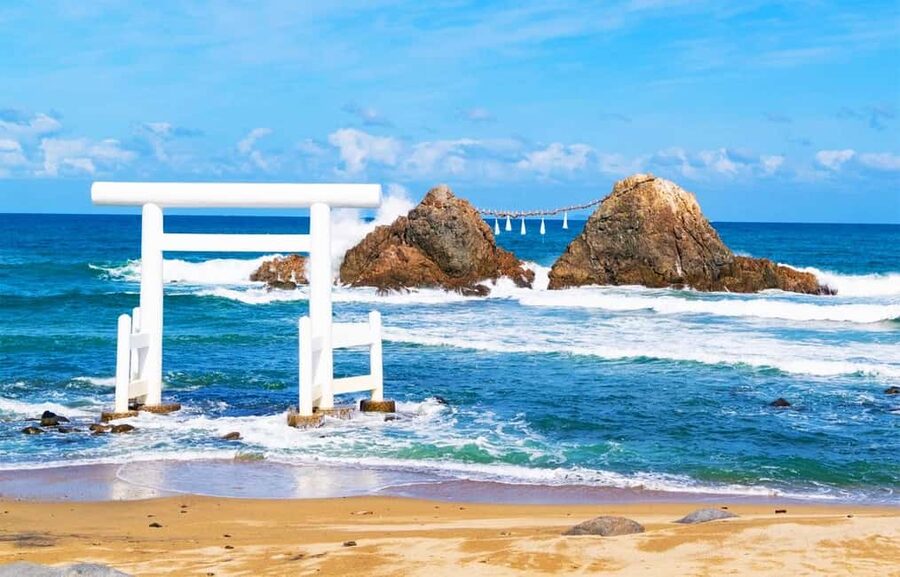 Kyushu Tour From Fukuoka: Itoshima Nature & Coastal Scenery - Starting Near Hakata Station at 9:00