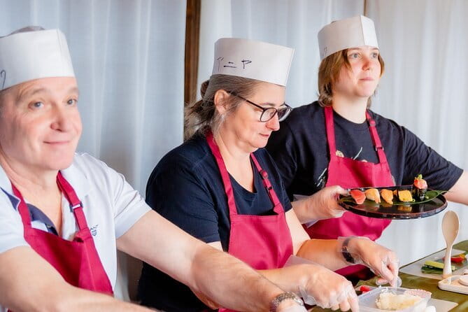 Little EDO Sushi Making workshop in Kawagoe - Making sushi inside old Kawagoe