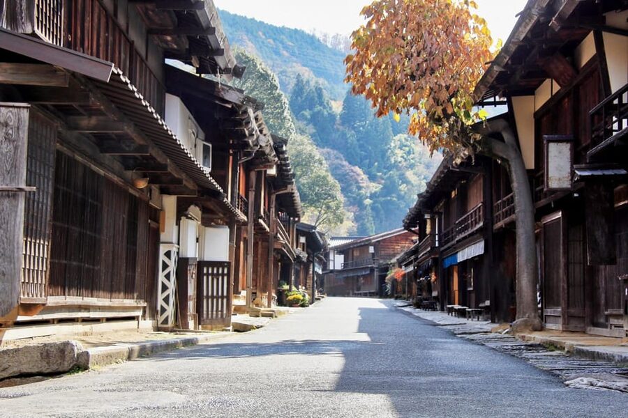 Magome-juku, Tsumago-juku & Ena-kyo 1d Bus Tour from Nagoya - A quiet hour at Kokeizan Eihoji Temple