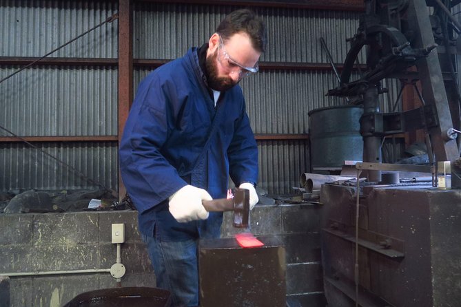 Make your own kitchen knife with a master blacksmith in Shimanto - A full day beside the Shimanto River
