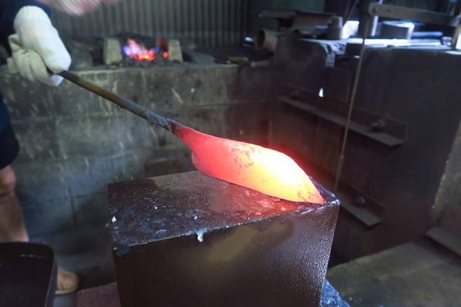 Make your own kitchen knife with a master blacksmith in Shimanto - The Shimanto River and the two Chinka bridges