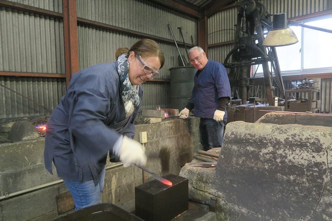 Make your own kitchen knife with a master blacksmith in Shimanto - The best reason to book
