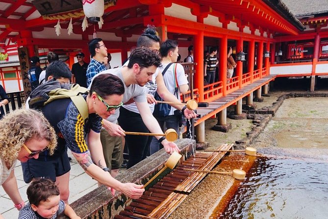 Miyajima Half-day Trip Historical Walking Tour - Walking the shore to the Otorii Gate