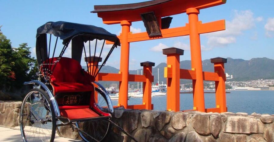 Miyajima: Private Rickshaw Tour to Itsukushima Shrine - Seeing the floating torii gate at high tide