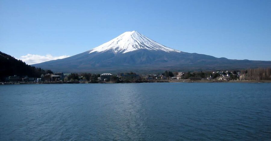 Mount Fuji: Full-Day Tour with Private Van - A private route from Tokyo to Japan’s most famous peak