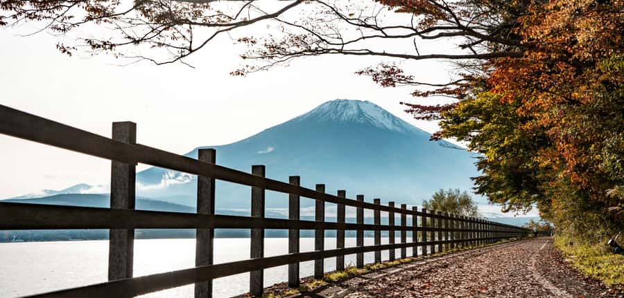 Mount Fuji Private Day Trip With Customizable Itinerary - Hakone brings volcanic valleys and lake views