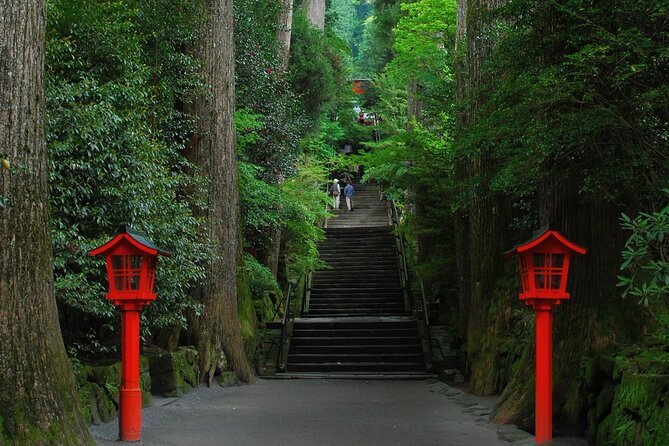 Mt Fuji and Hakone 1-Day Bus Tour Return by Bus - Cruising Lake Ashi