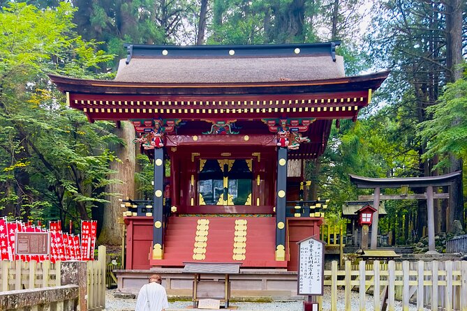 Mt. Fuji, Cherry Blossom & Shiba Sakura Pvt. Day Tour - Oshino Hakkai: springs, snacks, and village atmosphere