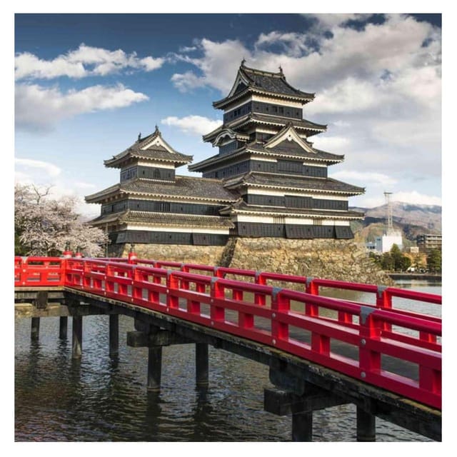 Nagano Tokyo: Snow Monkey Private Day Tour Hotel Pick & Drop - Obuse, Hokusai, sweets, and a slower final stop