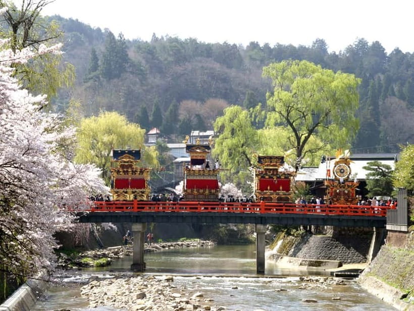 Nagoya: 2026 Hida Takayama Shirakawa-go Light-up Winter Tour - Who should book this tour?
