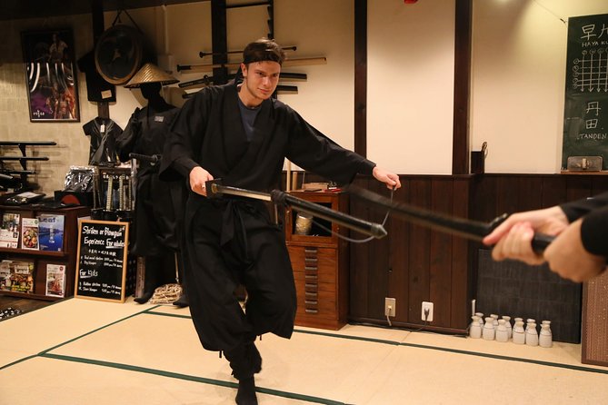 Ninja 2-hour Hands-on Lesson by Japanese master in Kyoto -Medium - Throwing shuriken and shooting blow darts