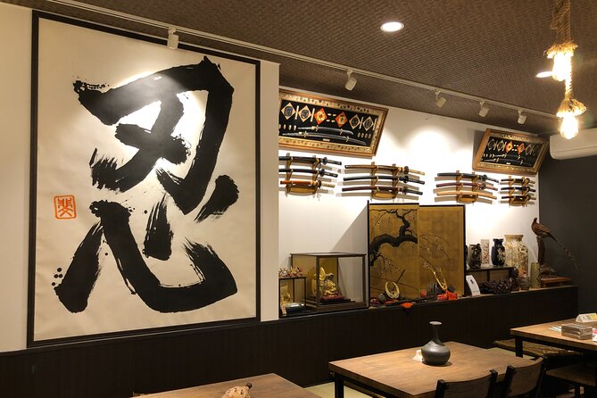Ninja Experience in Takayama - Basic Course - Throwing an iron shuriken