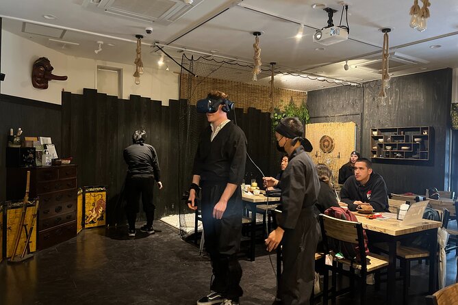 Ninja experience in Takayama - Special Course - Shuriken, blow arrows, and replica swords