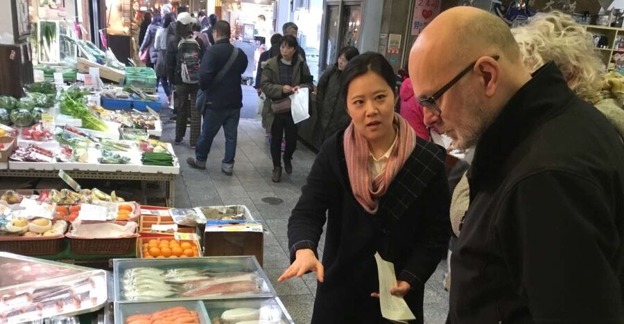 Nishiki Market Food Tour with Cooking Class - The western entrance and the first hour