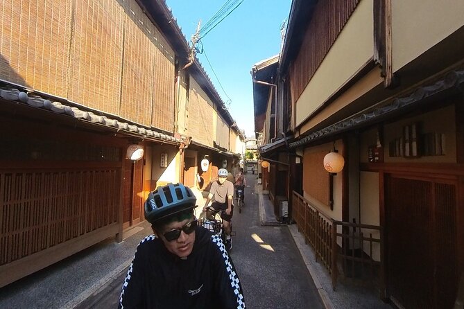 No. 1 E-Bike Tour for Up to 5 Guests in Kyoto with a Local! - Nanzenji Temple and its massive gate