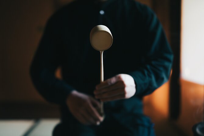 Oboro | Mindful Tea Ceremony in a 100-Year-Old Kyoto Teahouse - English explanations from Taku, Naoki, and the host team