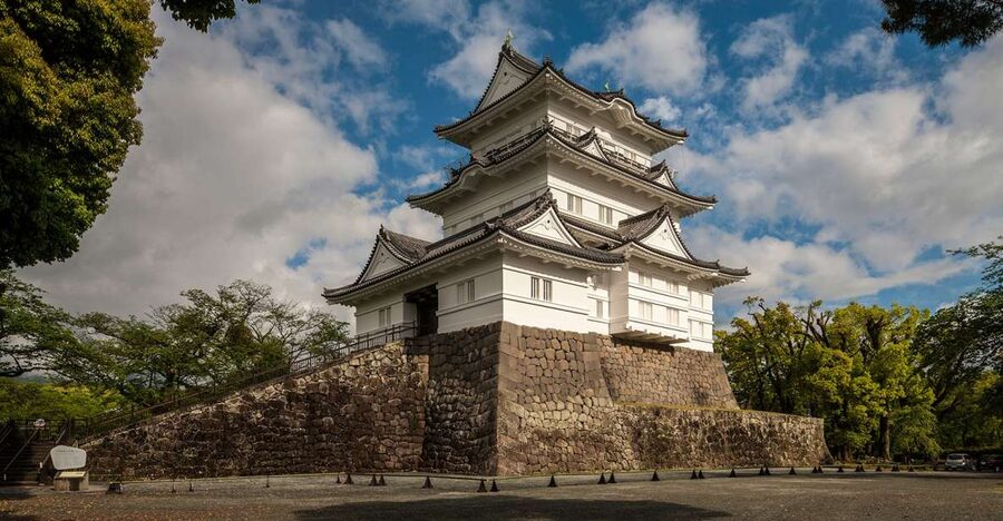 Odawara: Odawara Castle Tenshukaku Entrance Ticket - Entering the five-story main keep