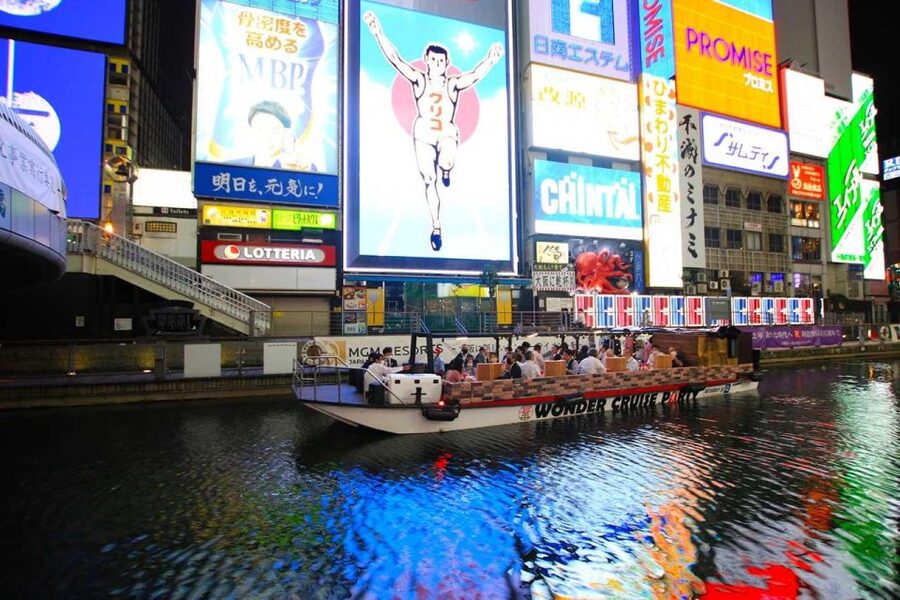 Osaka: Dotonbori District River Cruise with Drink Discount - Why evening is the best time