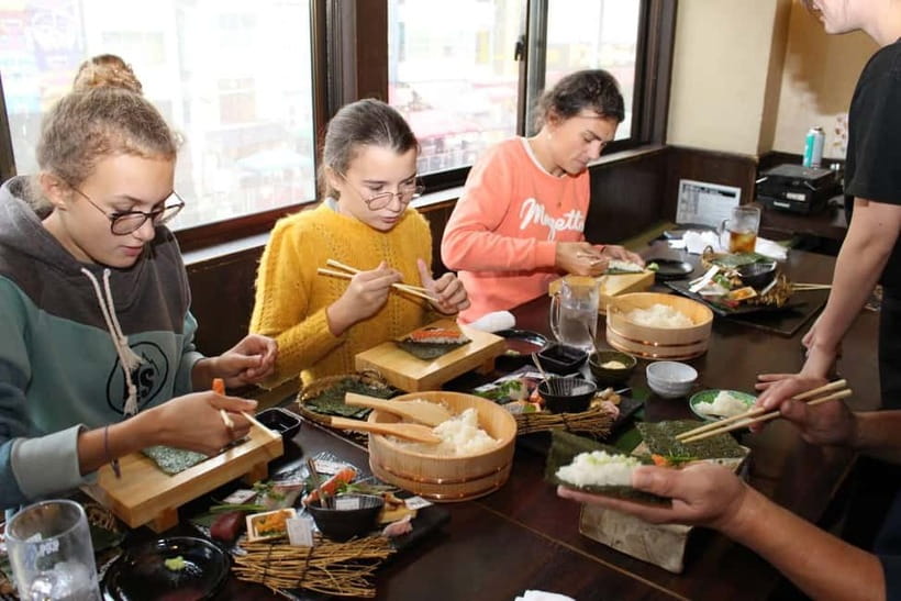 Osaka Dotonbori: Hand Roll Sushi Experience - Why the sushi rice lesson matters
