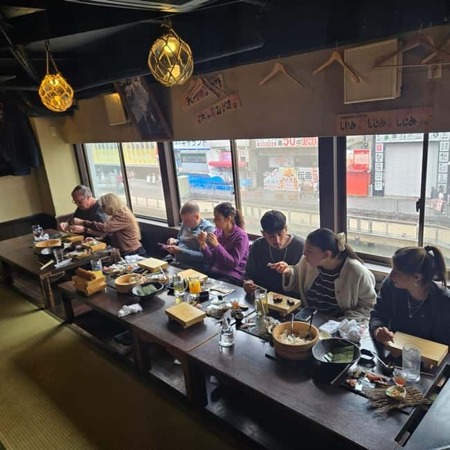 Osaka Dotonbori: Hand Roll Sushi Experience - Seasonal seafood and the question of choice
