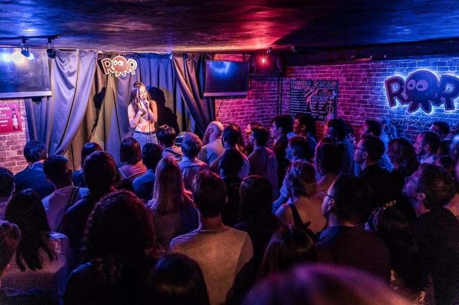 Osaka: English Stand Up Comedy Show at Osaka Comedy Club - What happens during the two-hour show