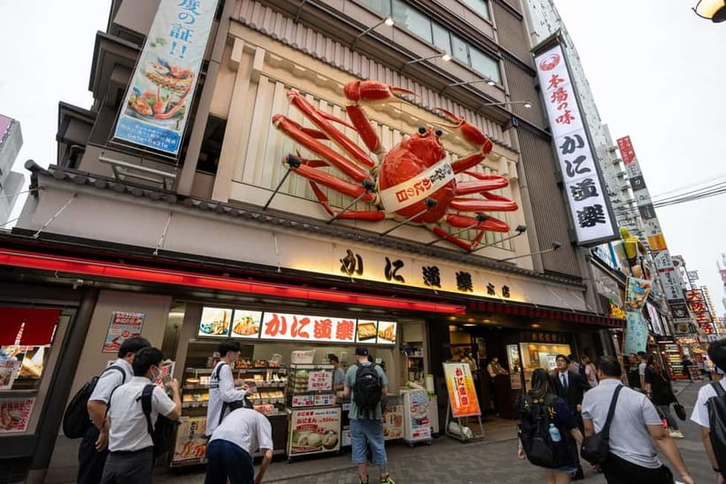 Osaka: Food Tour Kuromon Market & Dotonbori with Guide - Guide quality and the one serious warning