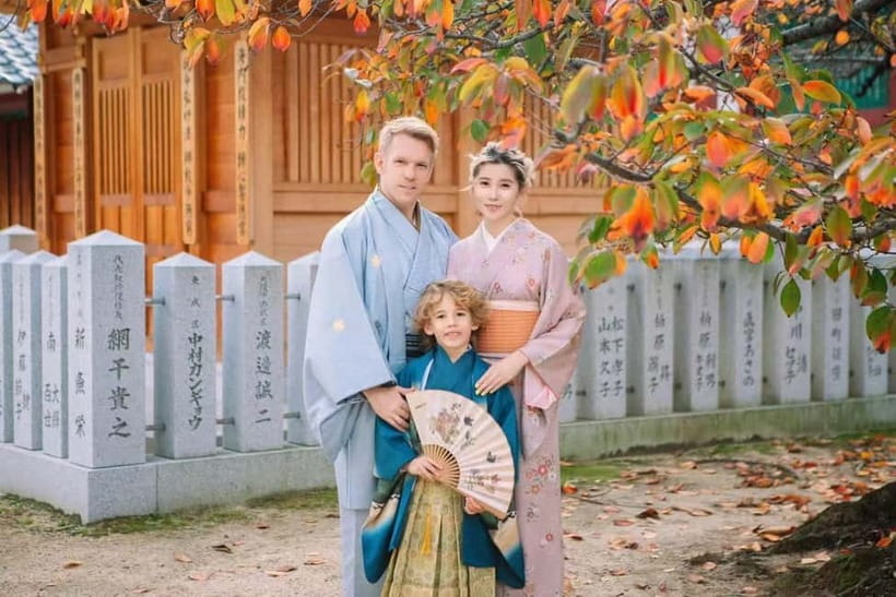 Osaka: Kimono or Yukata Rental &Photos Service Options - Choosing between kimono and yukata