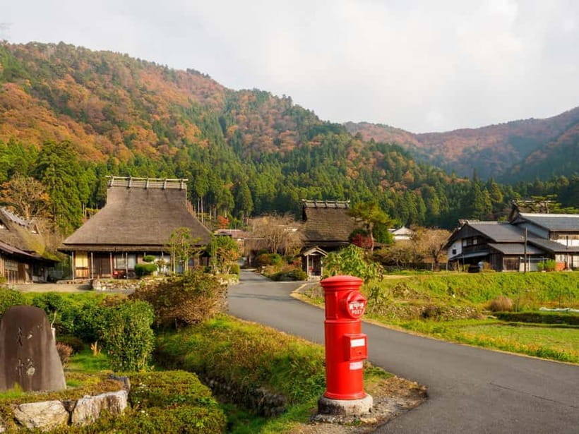 Osaka/Kyoto: Amanohashidate & Miyama Tour with Boat & Lunch - A short boat ride with a lively view