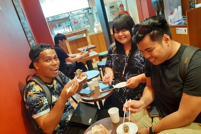 Osaka Local Foodie Walking Tour in Dotonbori and Shinsekai - Guides make the difference