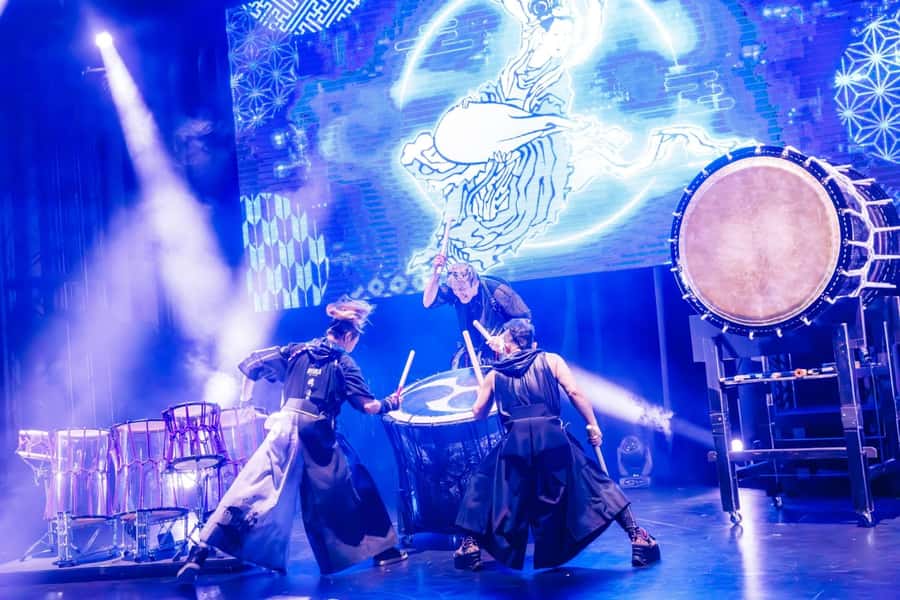 OSAKA NIGHT FUSION Japanese Taiko Kabuki Samurai Dance Show - What Osaka Night Fusion is really offering