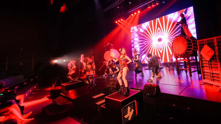 OSAKA NIGHT FUSION Japanese Taiko Kabuki Samurai Dance Show - A roughly 50-minute evening activity