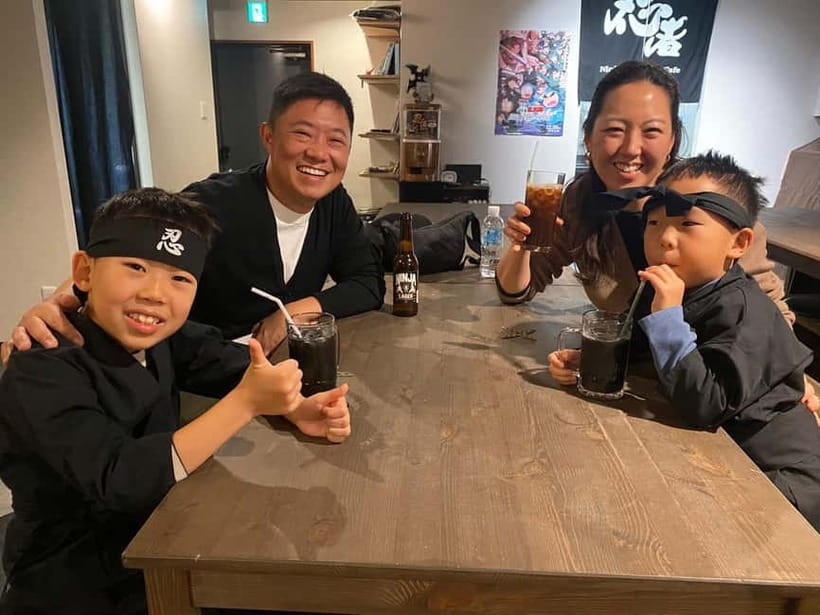 Osaka: Ninja Experience Cafe in Dotonbori - What companions can do if they do not train
