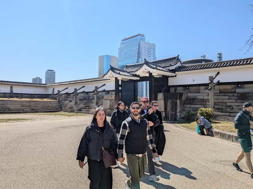 Osaka: Osaka Castle Guided Tour with Local Guide - Should you book the Osaka Castle guided tour?