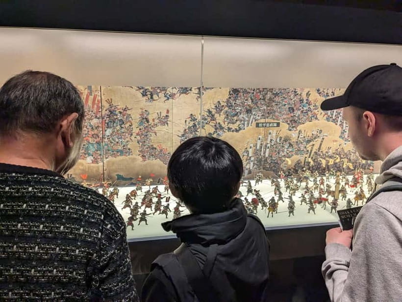 Osaka: Osaka Castle Guided Tour with Local Guide - Meeting at the castle grounds