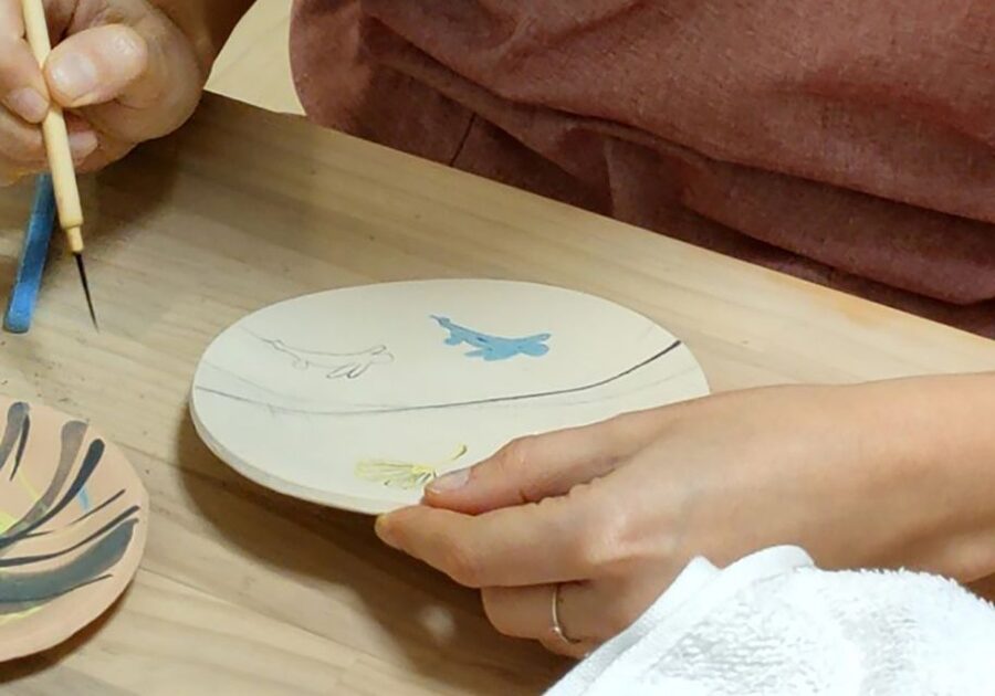 Osaka: Private Ceramic Painting Workshop - Two hours with Anna and room to create