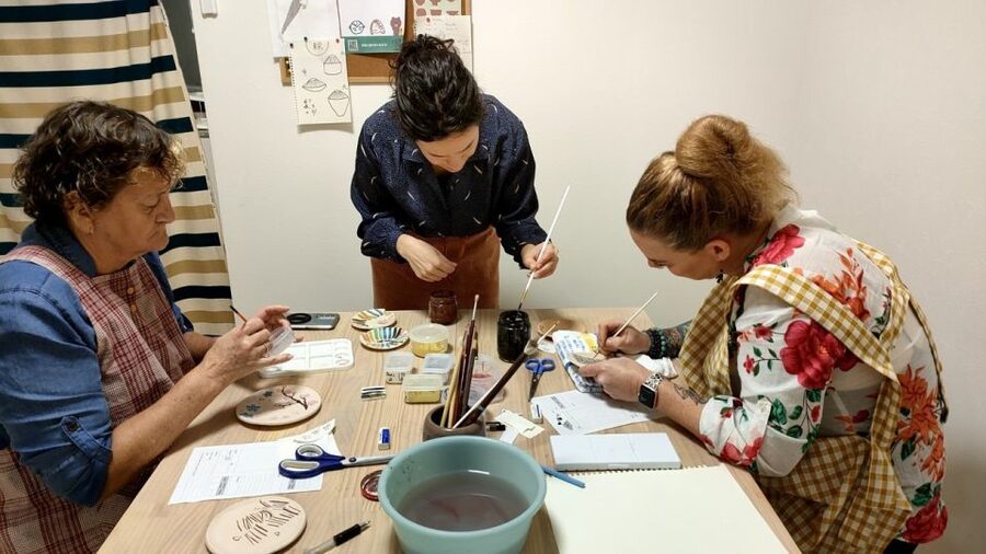 Osaka: Private Ceramic Painting Workshop - Who will enjoy this most