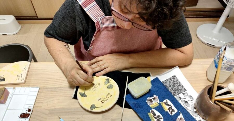 Osaka: Private Ceramic Painting Workshop - Entering a century-old Osaka house