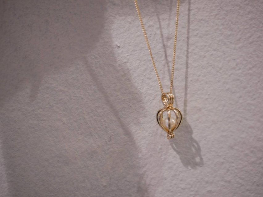 Osaka Shinsaibashi Pearl extraction experience - Who should book this experience?
