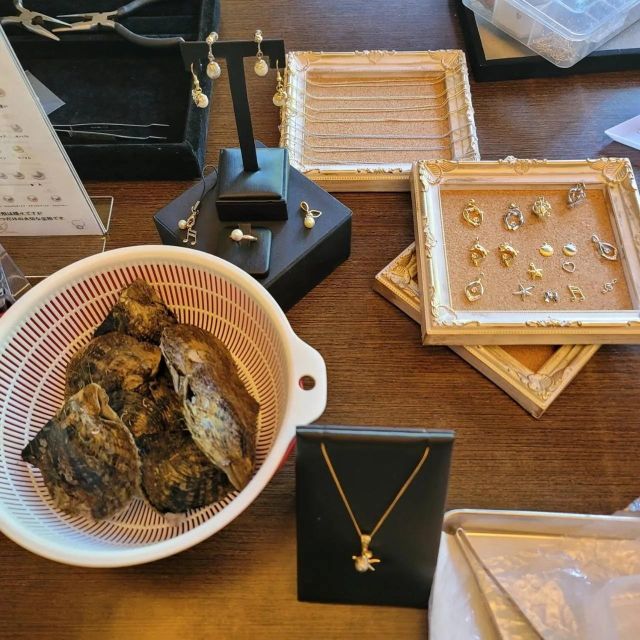 Osaka Shinsaibashi Pearl extraction experience - Language, service, and the pace of the shop