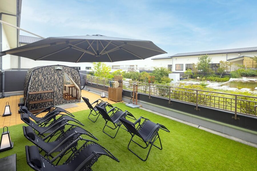 Osaka: Solaniwa Onsen Hot Spring Visit - The Tenku Garden, 3,000 square meters above Osaka