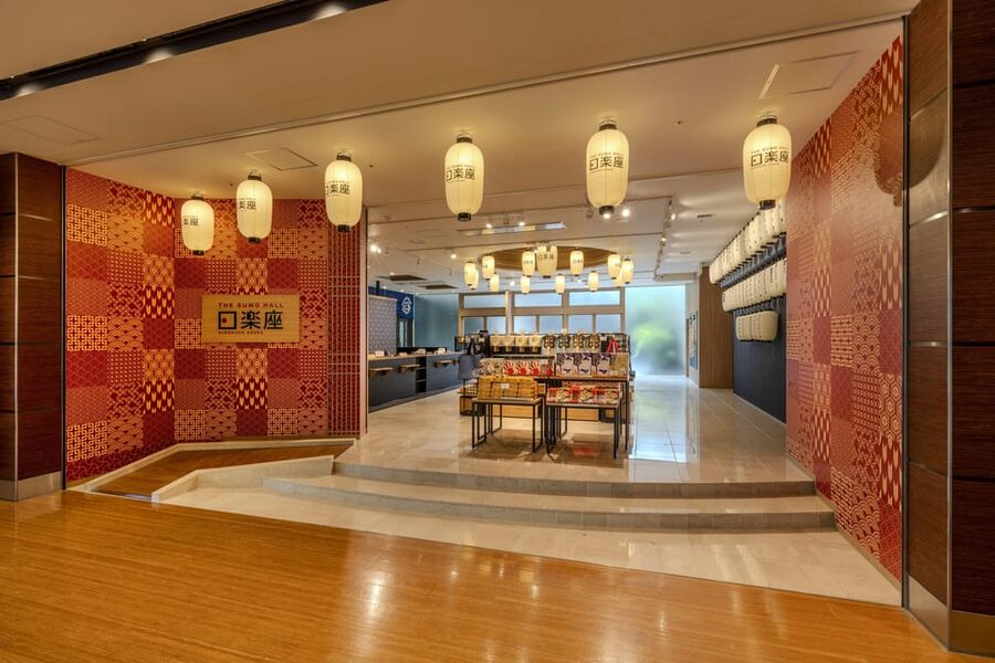 Osaka: Sumo Stage Show with Bento or Snack + Fight & Photo - Is $93 a fair price?