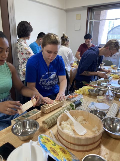 Osaka: Sushi Class in Dotonbori - English instruction and cultural context
