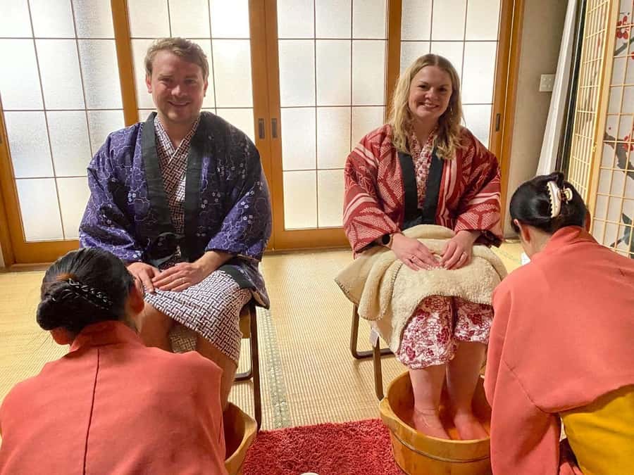 Osaka Temple Cool Foot Bath & Matcha Experience〈45min〉 - Wearing a yukata and keeping the moment