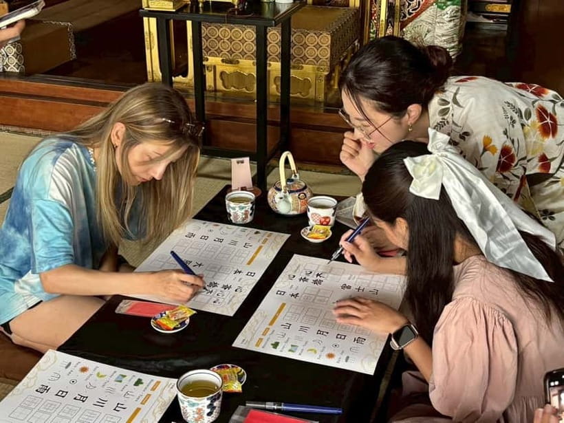 Osaka: Temple Tour and Traditional Calligraphy Lesson - Zazen meditation before the brush comes out
