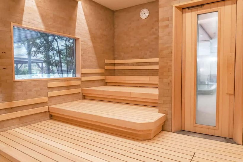 Osaka: Tennen Onsen Naniwa-no-Yu, the famous hot spring spa - The heat is part of the experience, but pace yourself