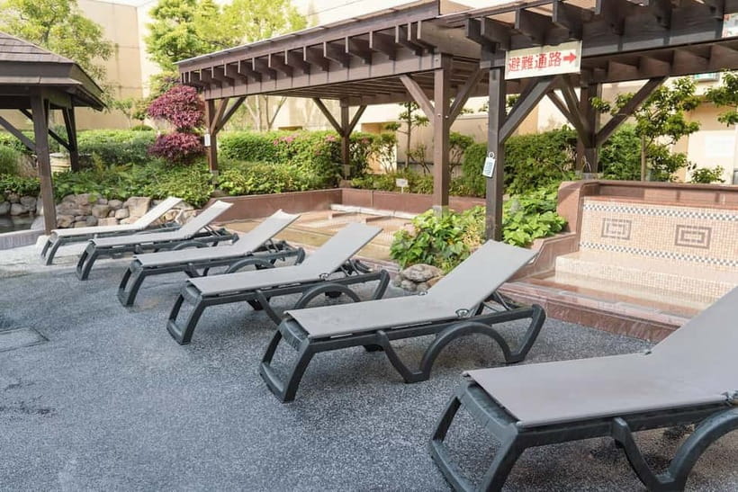 Osaka: Tennen Onsen Naniwa-no-Yu, the famous hot spring spa - Admission is cheap, but budget for small extras
